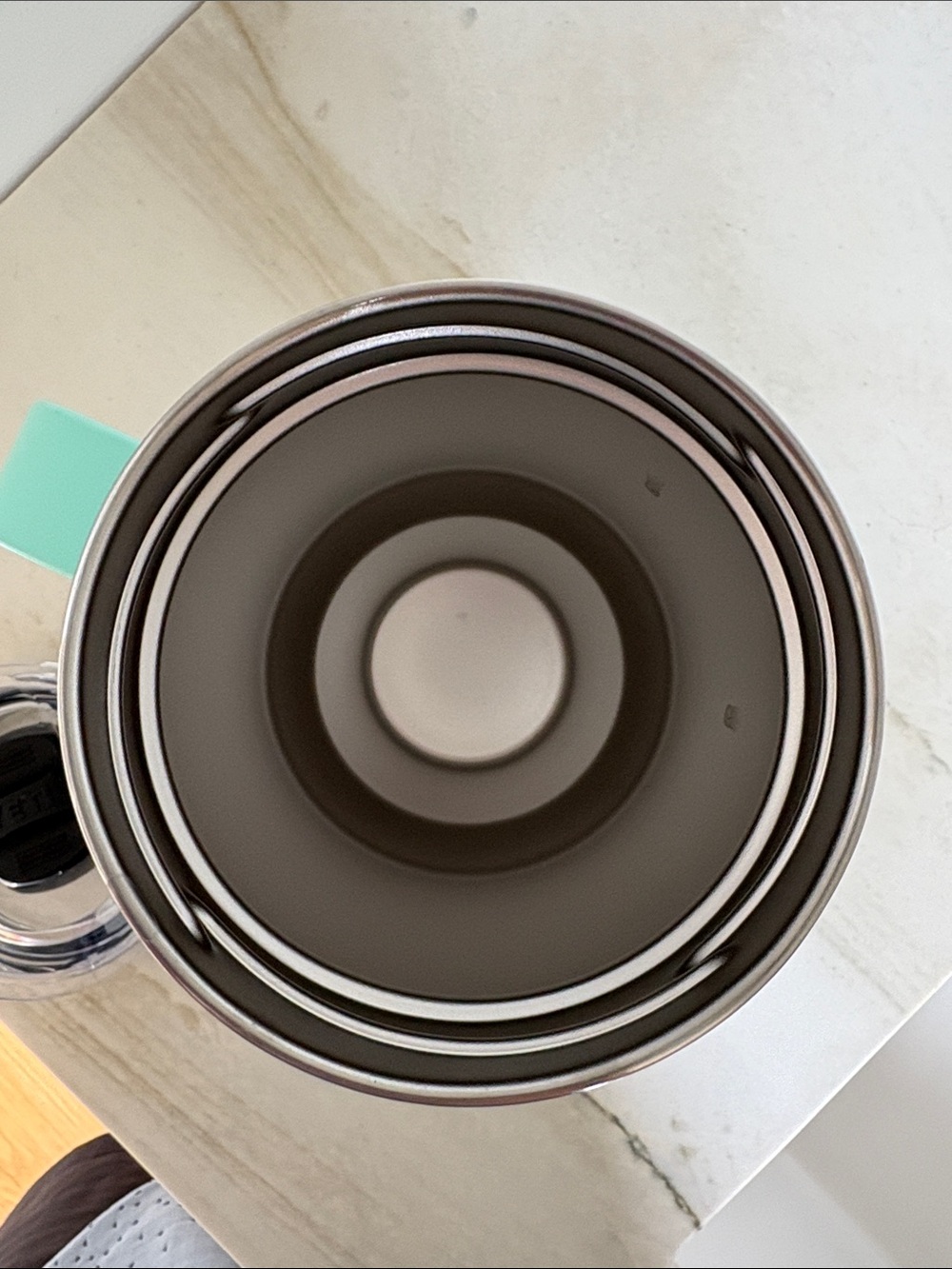 YETI | 30 OZ RAMBLER TRAVEL MUG - Picture 4 of 4